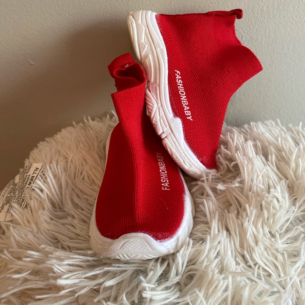 Red Sock Sneaker Toddler unisex